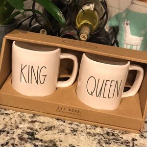New RAE DUNN King & Queen Mug set
